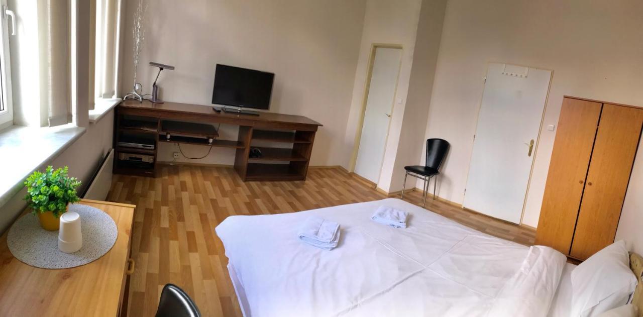 Pension Majovka Cheb Buitenkant foto