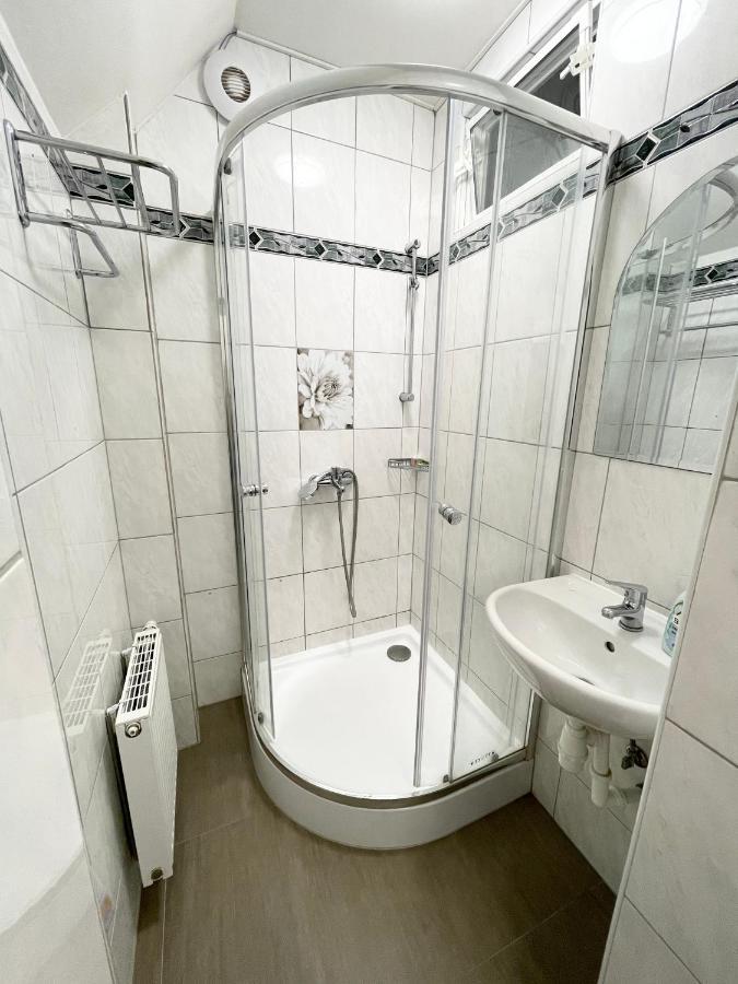 Pension Majovka Cheb Buitenkant foto
